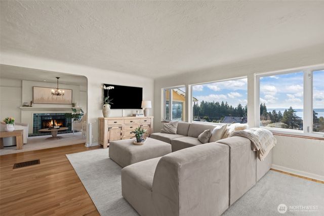 4411 SW Othello Street, Seattle, WA 98136