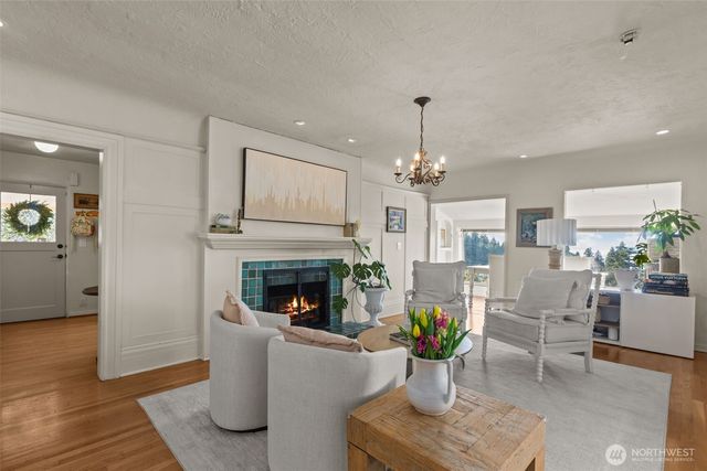 4411 SW Othello Street, Seattle, WA 98136