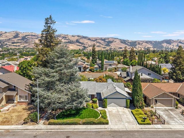 3220 Foxboro Place, San Jose, CA 95135