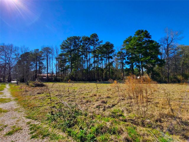 19320 Willaby Road, New Caney, TX 77357