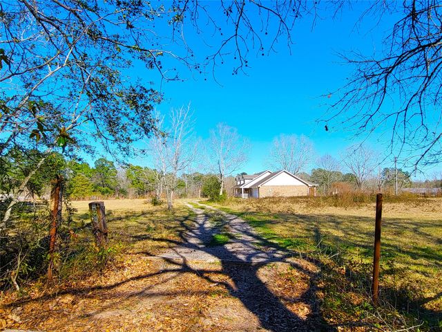 19320 Willaby Road, New Caney, TX 77357
