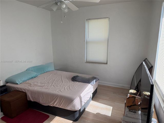 2323 Cleveland Street, Hollywood, FL 33020