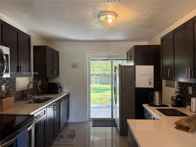2323 Cleveland Street, Hollywood, FL 33020