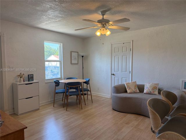 2323 Cleveland Street, Hollywood, FL 33020