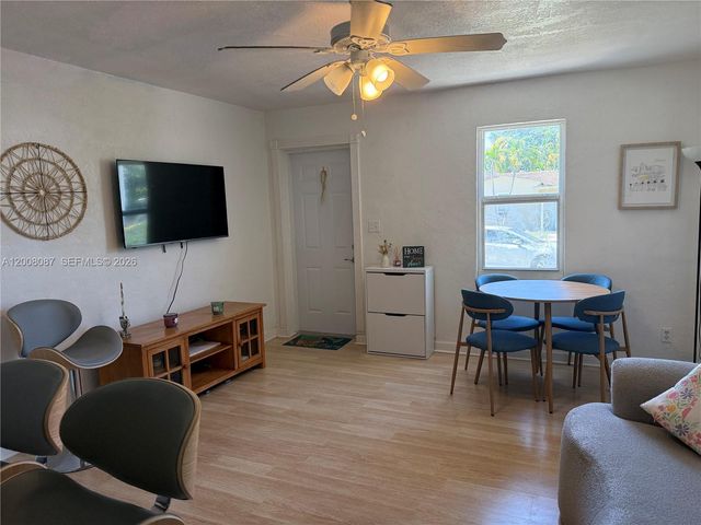 2323 Cleveland Street, Hollywood, FL 33020