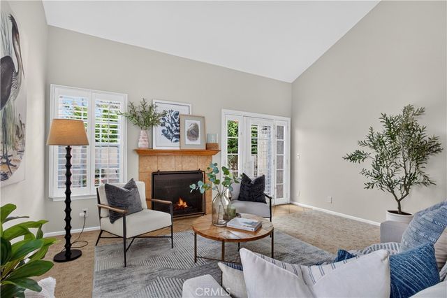 8488 Oakstone Circle, Huntington Beach, CA 92646