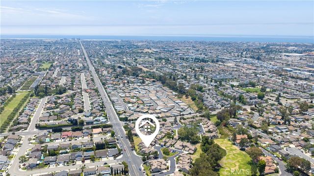 8488 Oakstone Circle, Huntington Beach, CA 92646