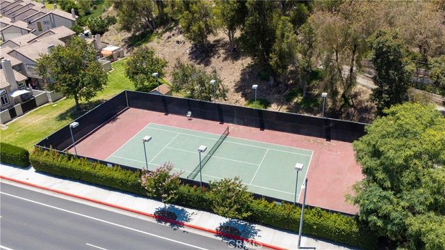 8488 Oakstone Circle, Huntington Beach, CA 92646