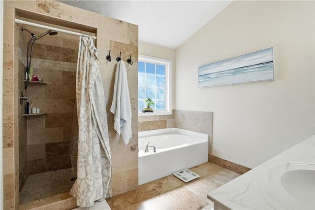 225 DUNAGAN DR, Lawrenceville, GA 30045