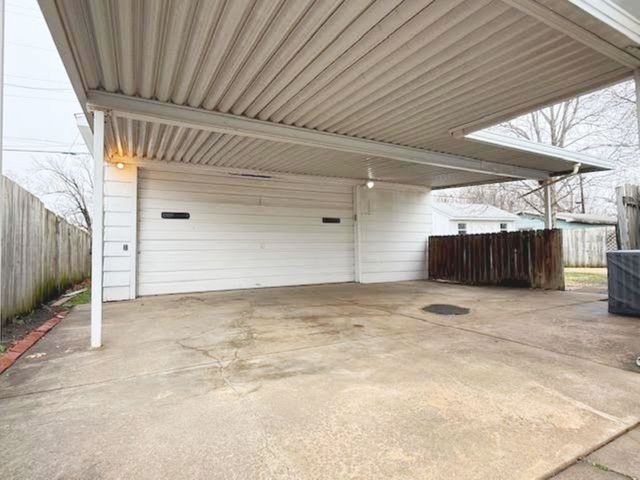 3316 S Hiram, Wichita, KS 67217