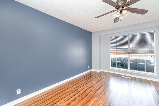 2600 Paddle Wheel Dr, Nashville, TN 37214