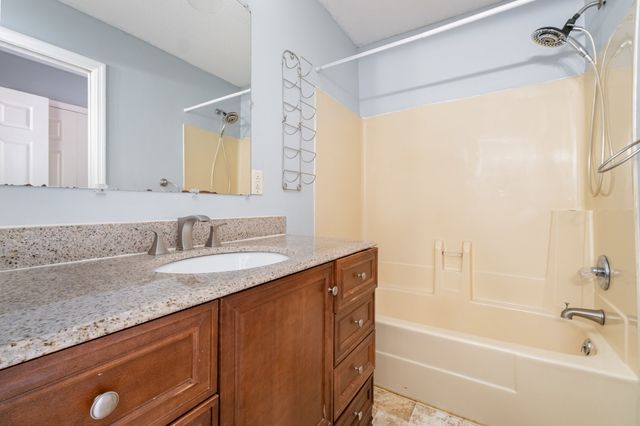 2600 Paddle Wheel Dr, Nashville, TN 37214