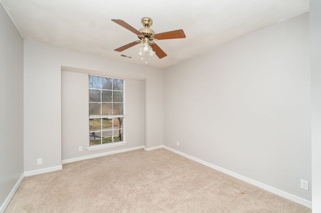 2600 Paddle Wheel Dr, Nashville, TN 37214