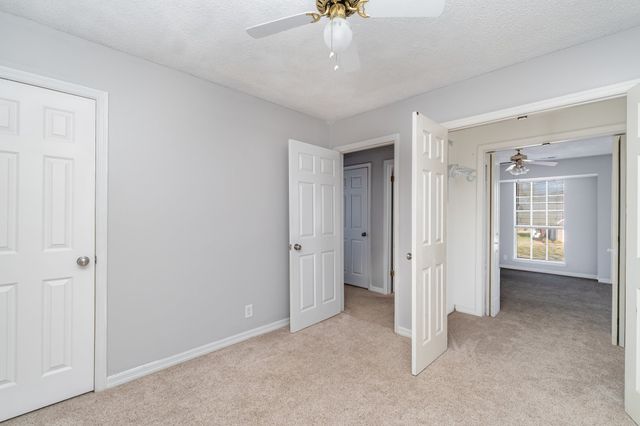 2600 Paddle Wheel Dr, Nashville, TN 37214