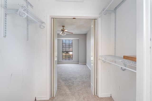 2600 Paddle Wheel Dr, Nashville, TN 37214