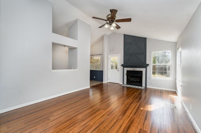 2600 Paddle Wheel Dr, Nashville, TN 37214