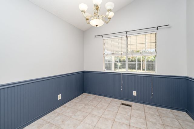 2600 Paddle Wheel Dr, Nashville, TN 37214