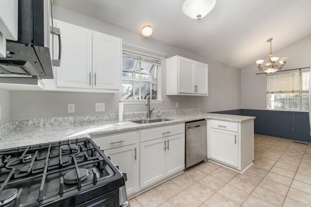 2600 Paddle Wheel Dr, Nashville, TN 37214