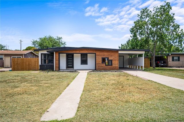 1204 Rose Dr, Alice, TX 78332