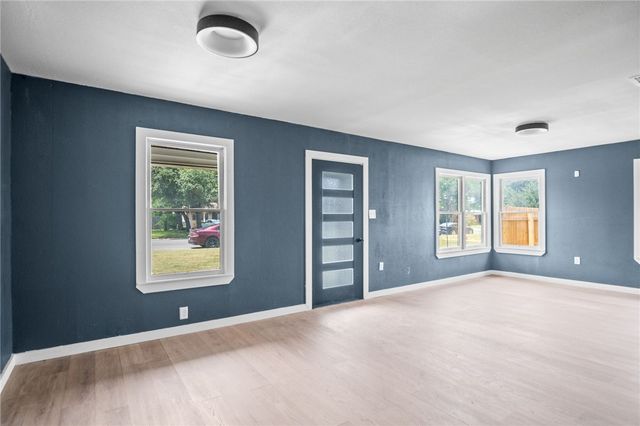 1204 Rose Dr, Alice, TX 78332