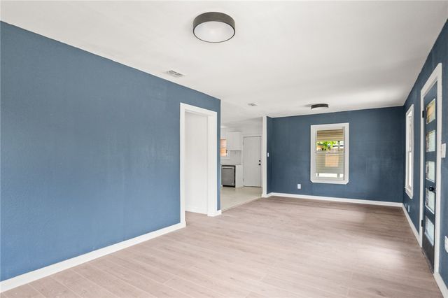 1204 Rose Dr, Alice, TX 78332