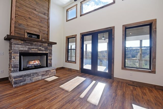 22 Walnut Spur, Mineral Bluff, GA 30559