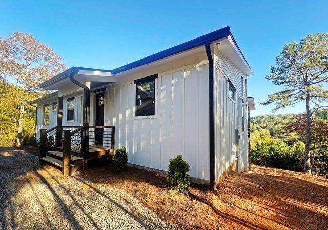 22 Walnut Spur, Mineral Bluff, GA 30559