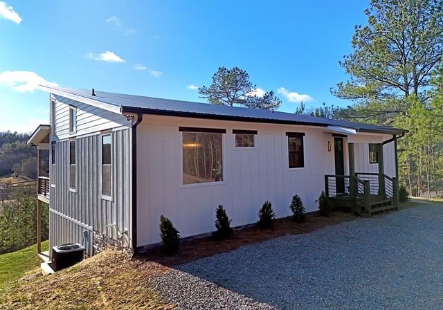 22 Walnut Spur, Mineral Bluff, GA 30559