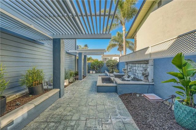 16802 Baruna, Huntington Beach, CA 92649