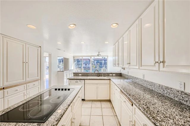 16802 Baruna, Huntington Beach, CA 92649