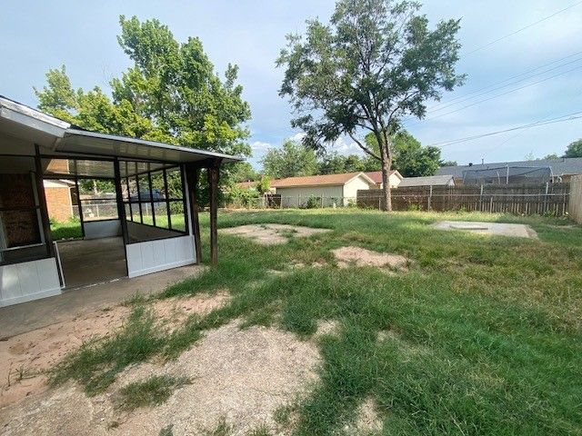 7452 Beaty Street, Fort Worth, TX 76112