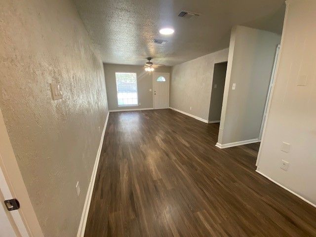 7452 Beaty Street, Fort Worth, TX 76112