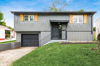 3735 Christie Road W, Columbus, OH 43207
