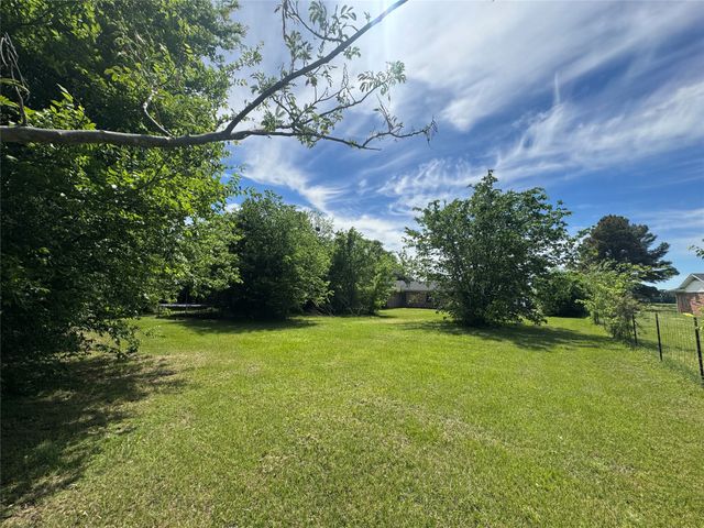 10344 County Road 2404, Tool, TX 75143