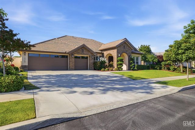 12707 Parkerhill Drive, Bakersfield, CA 93311