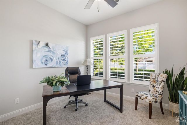 12707 Parkerhill Drive, Bakersfield, CA 93311