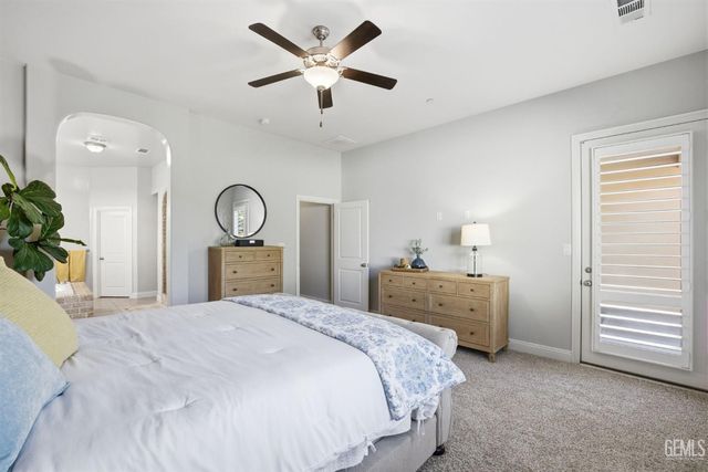 12707 Parkerhill Drive, Bakersfield, CA 93311