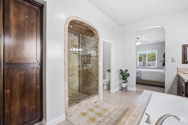 12707 Parkerhill Drive, Bakersfield, CA 93311