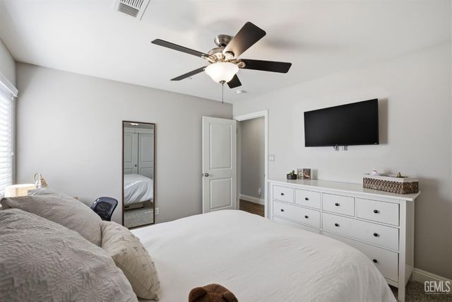 12707 Parkerhill Drive, Bakersfield, CA 93311