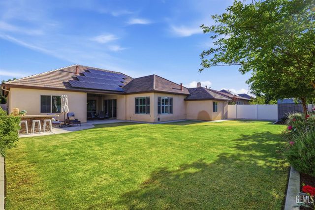 12707 Parkerhill Drive, Bakersfield, CA 93311