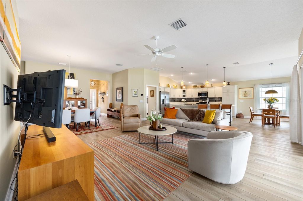 Image 15 of property listing at 5837 STORMS AVENUE, The Villages, FL 32163