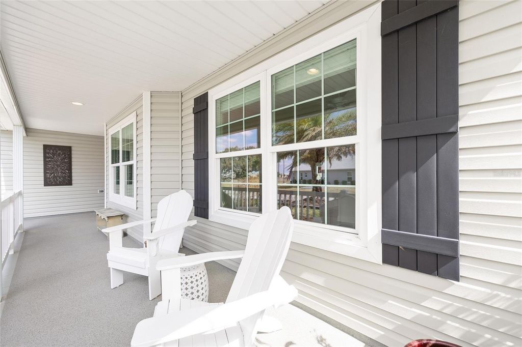 Image 6 of property listing at 5837 STORMS AVENUE, The Villages, FL 32163