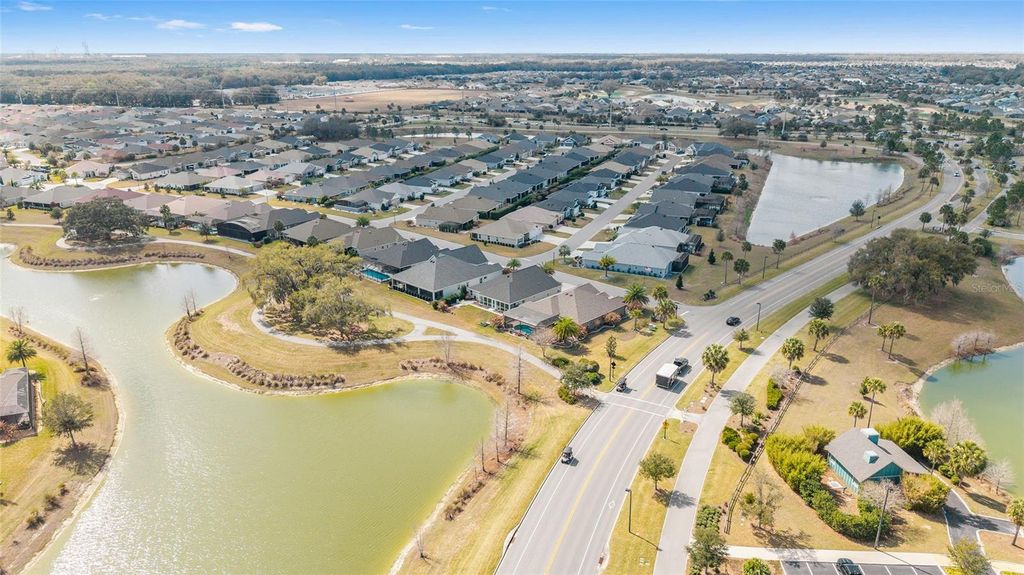 Image 63 of property listing at 5837 STORMS AVENUE, The Villages, FL 32163