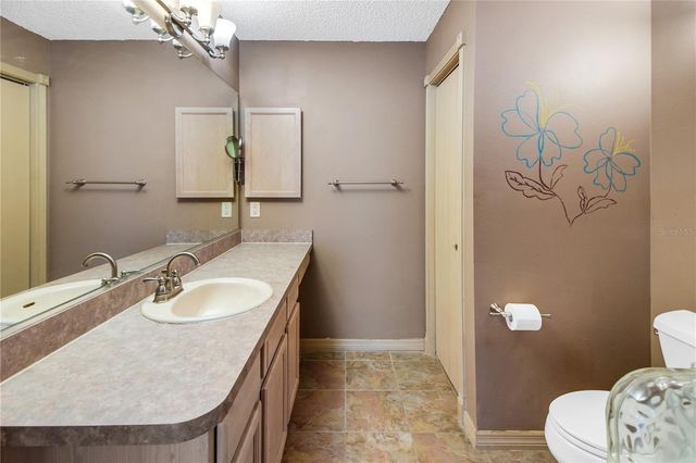 1204 OAK HAMMOCK LANE, Lady Lake, FL 32159