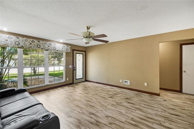 1204 OAK HAMMOCK LANE, Lady Lake, FL 32159