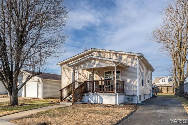 2311 E 25th Street, Granite City, IL 62040
