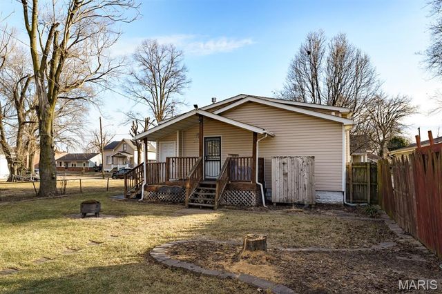 2311 E 25th Street, Granite City, IL 62040