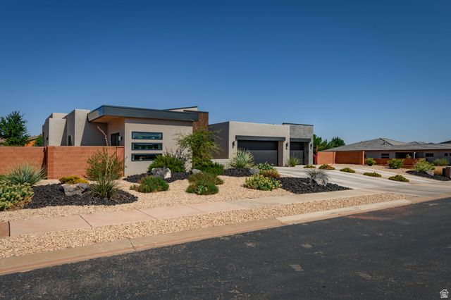 108 N ARROWHEAD LN, Ivins, UT 84738