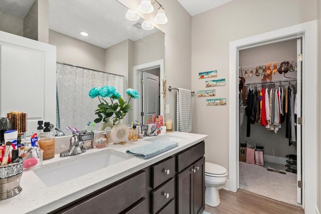 4429 Lower Beaver Road, Des Moines, IA 50310