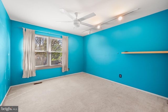 532 HERITAGE OAK DR, Yardley, PA 19067